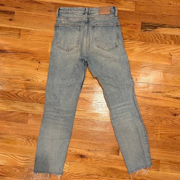 Distressed Blue Jeans Size 2 - Picture 2 of 3